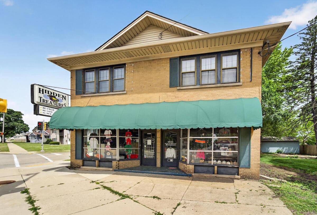 1744 Rapids DRIVE, Racine, WI 53404