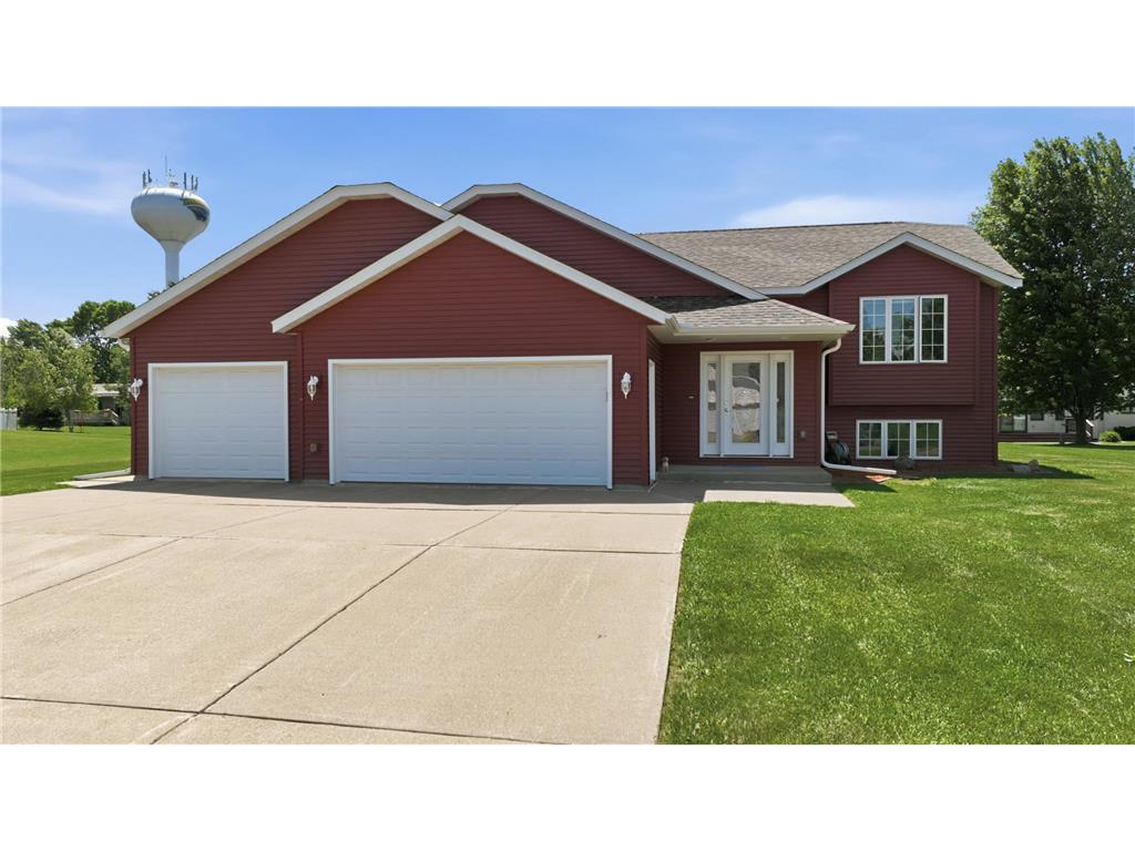 1510 Sabrena Court — photo