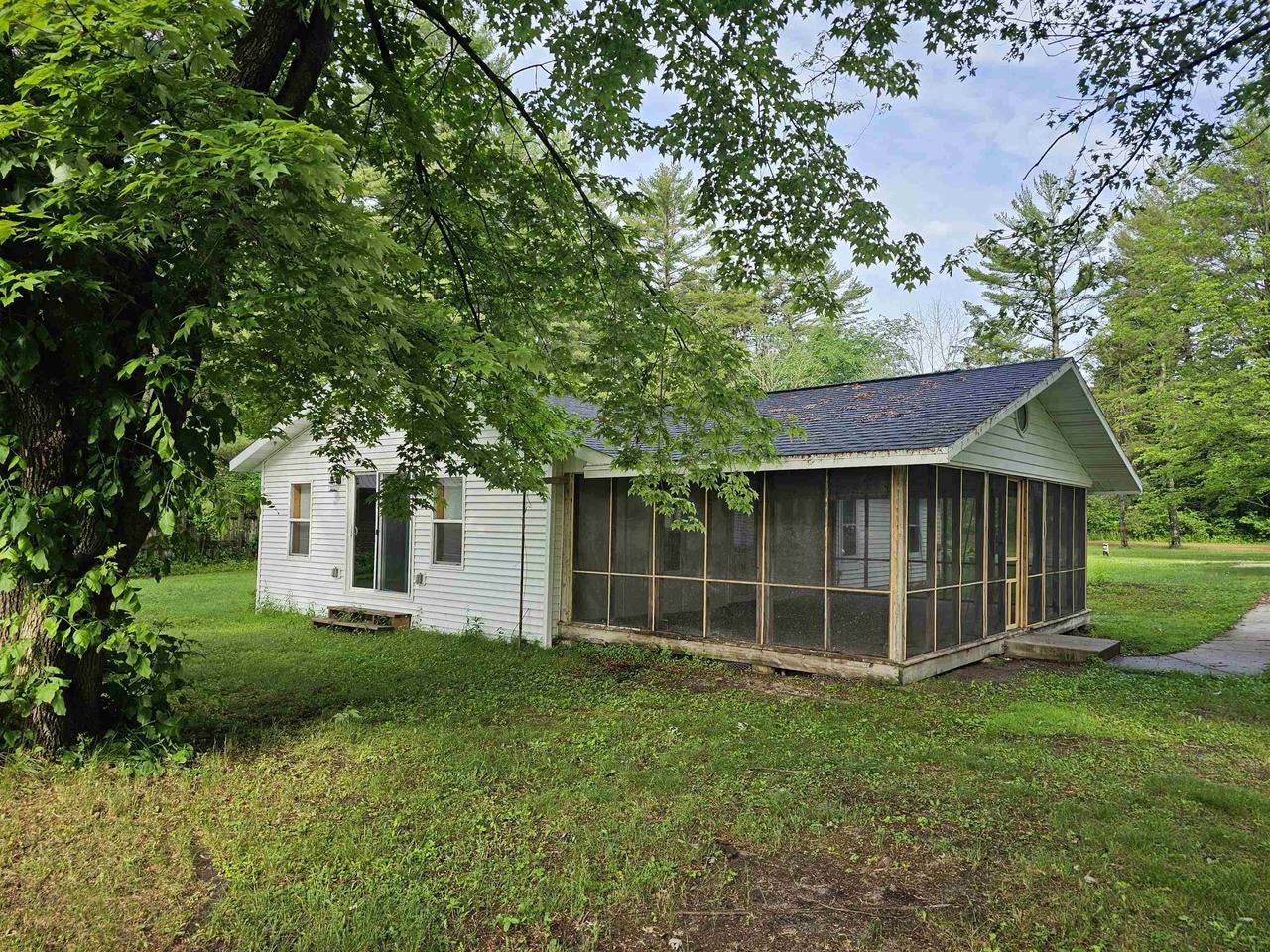 E5897 North Shore Road — photo