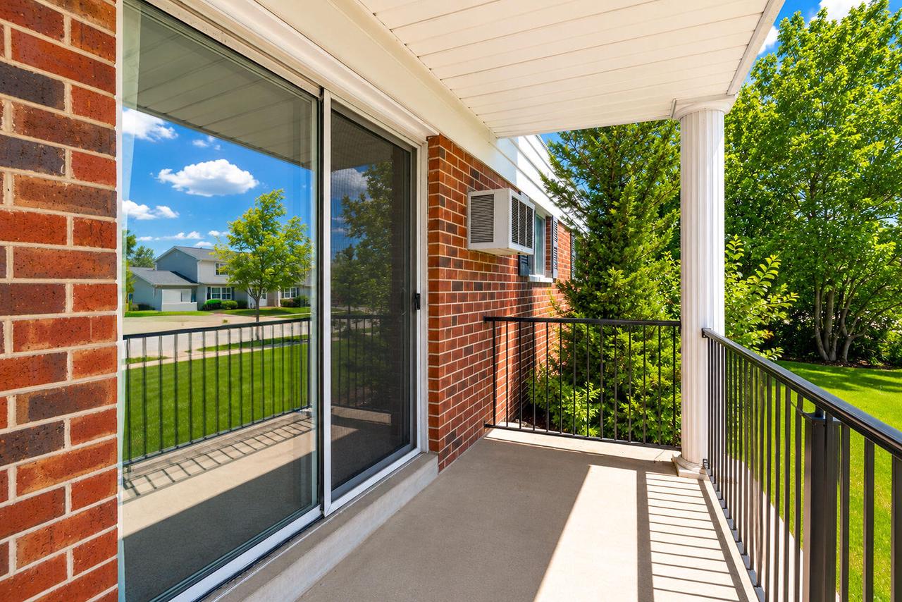 5024 W Cold Spring ROAD #2, Milwaukee WI 53220 — photo 2