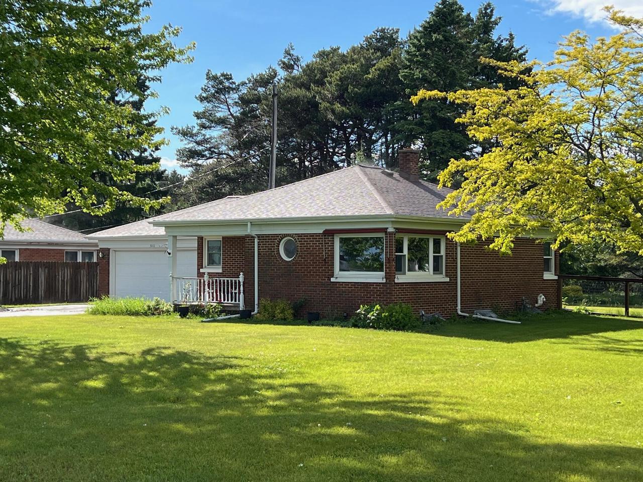 3016 Memorial DRIVE, Two Rivers, WI 54241