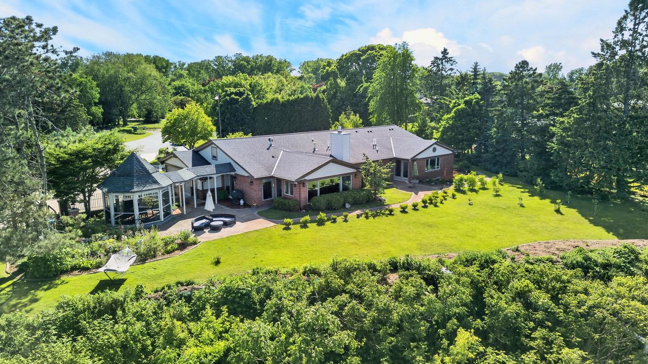 620 Oak Tree ROAD, Sheboygan, WI 53083 — photo 2