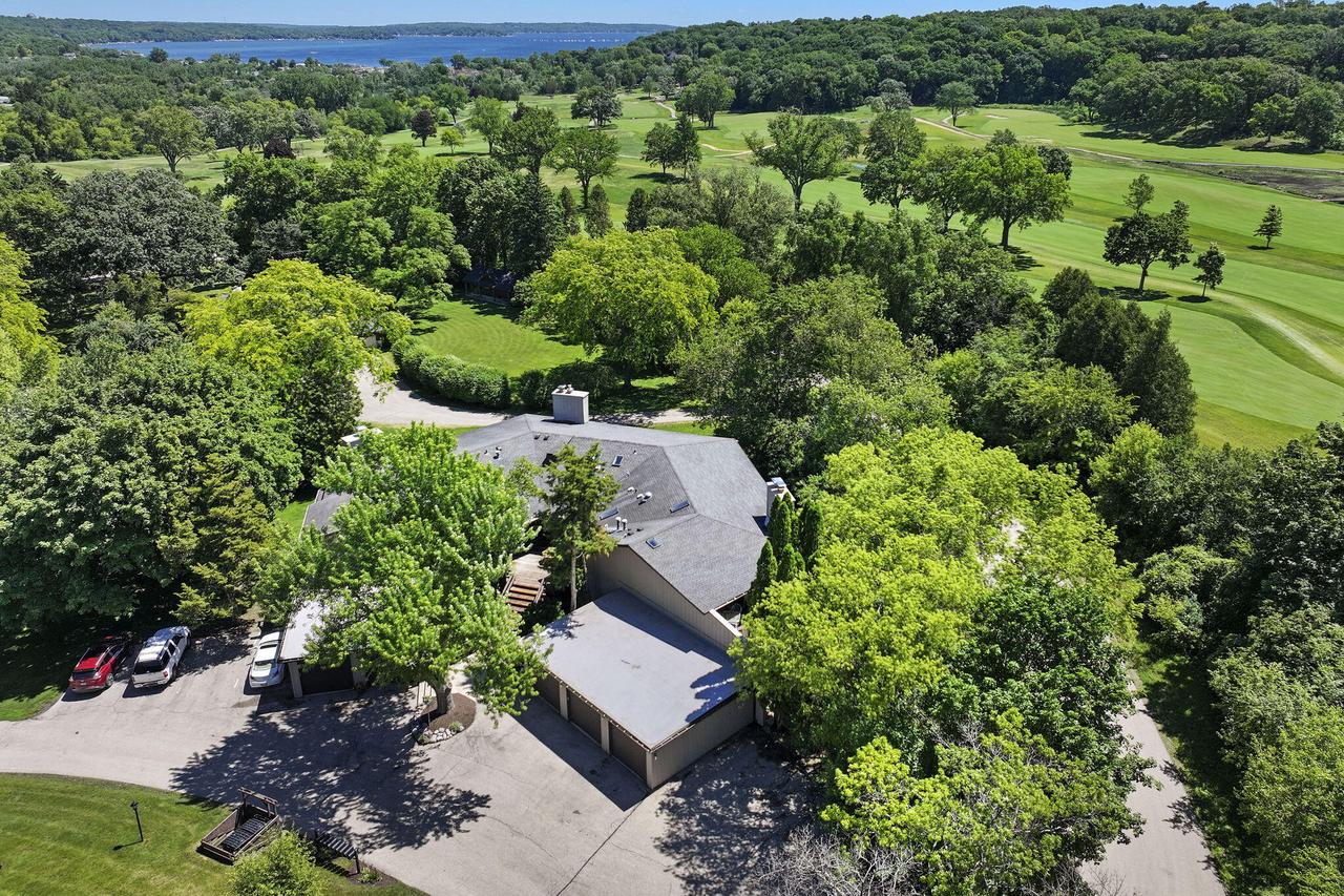 880 Windsor Drive J3 — photo
