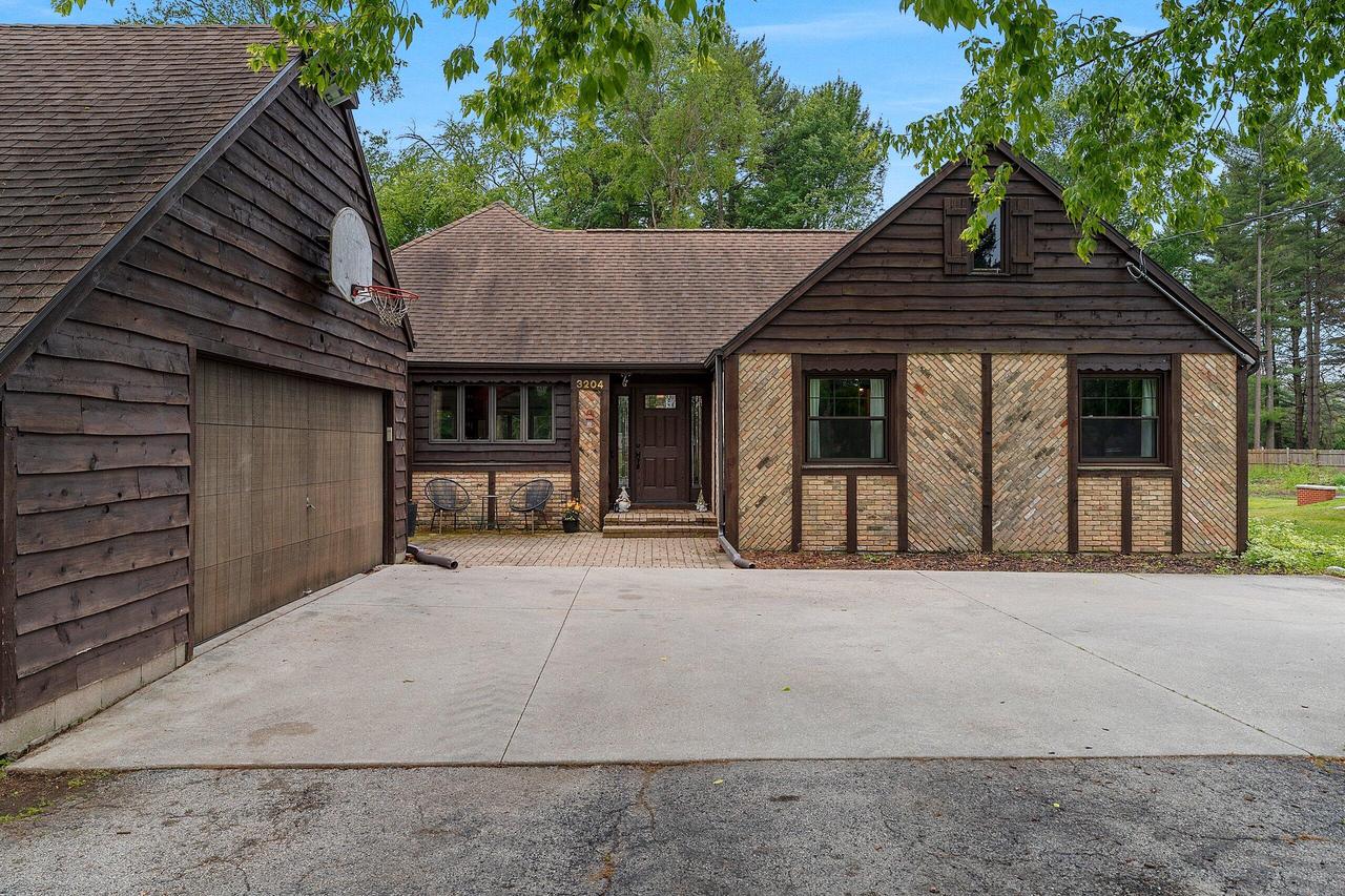 3204 Mishicot ROAD, Two Rivers, WI 54241 — photo 3