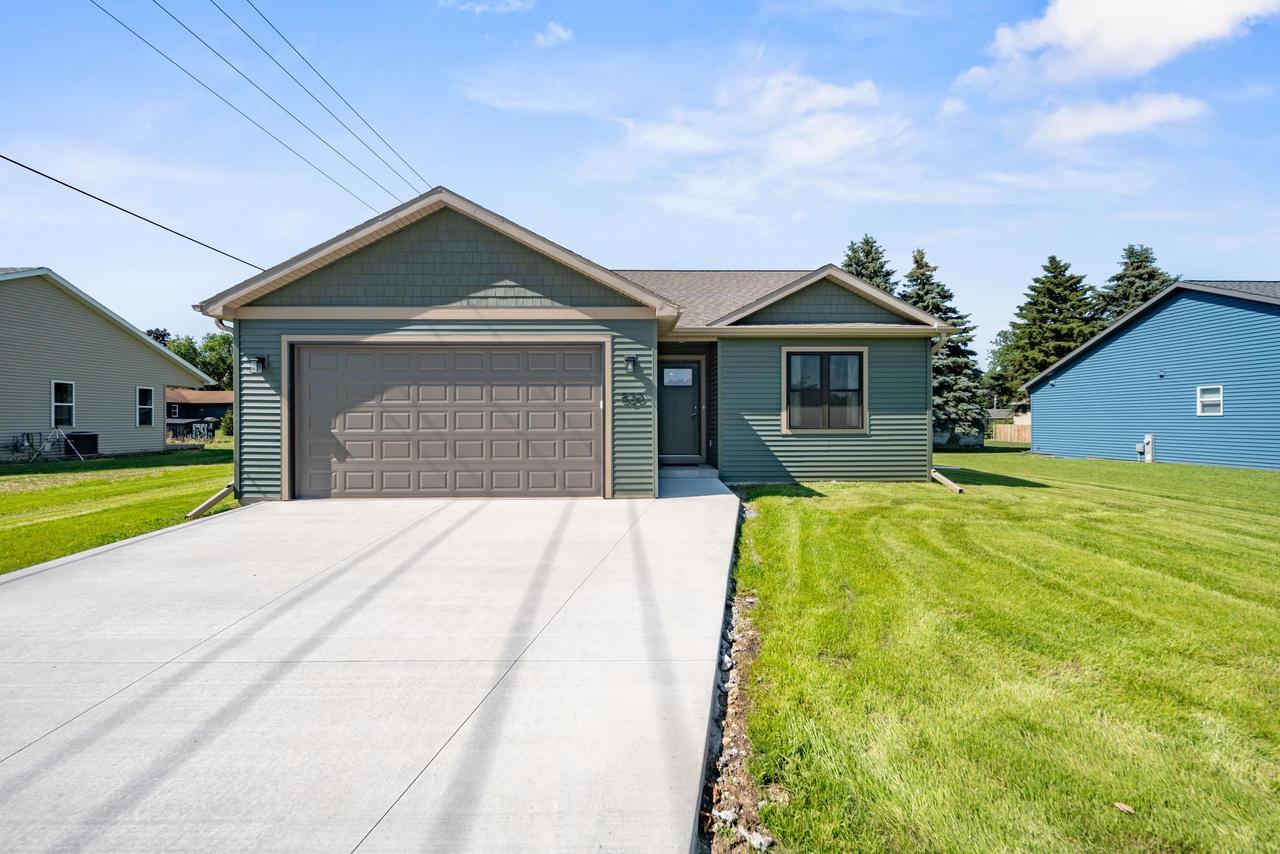 520 Village LANE, Ripon, WI 54971 — photo 2