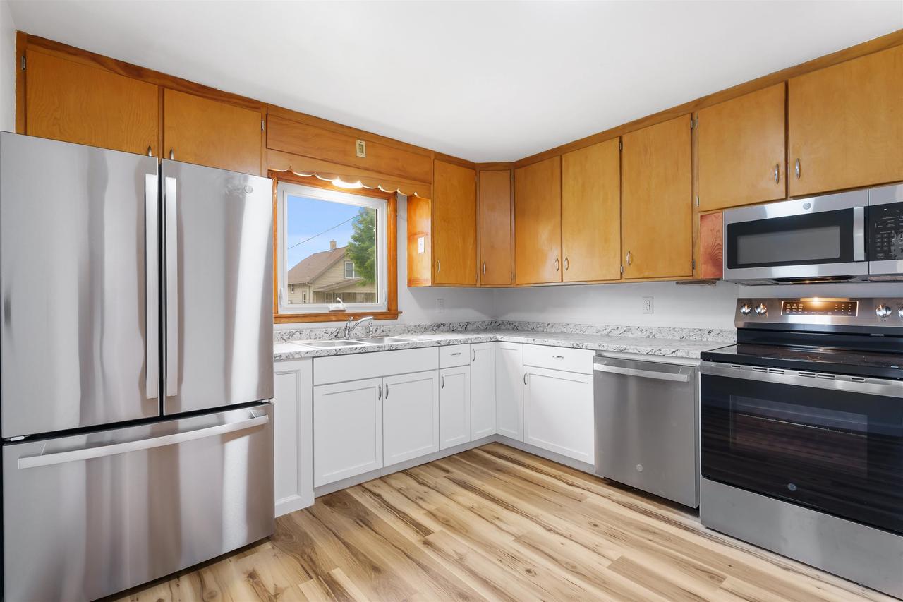 1014 24th Street, Two Rivers, WI 54241 — photo 3
