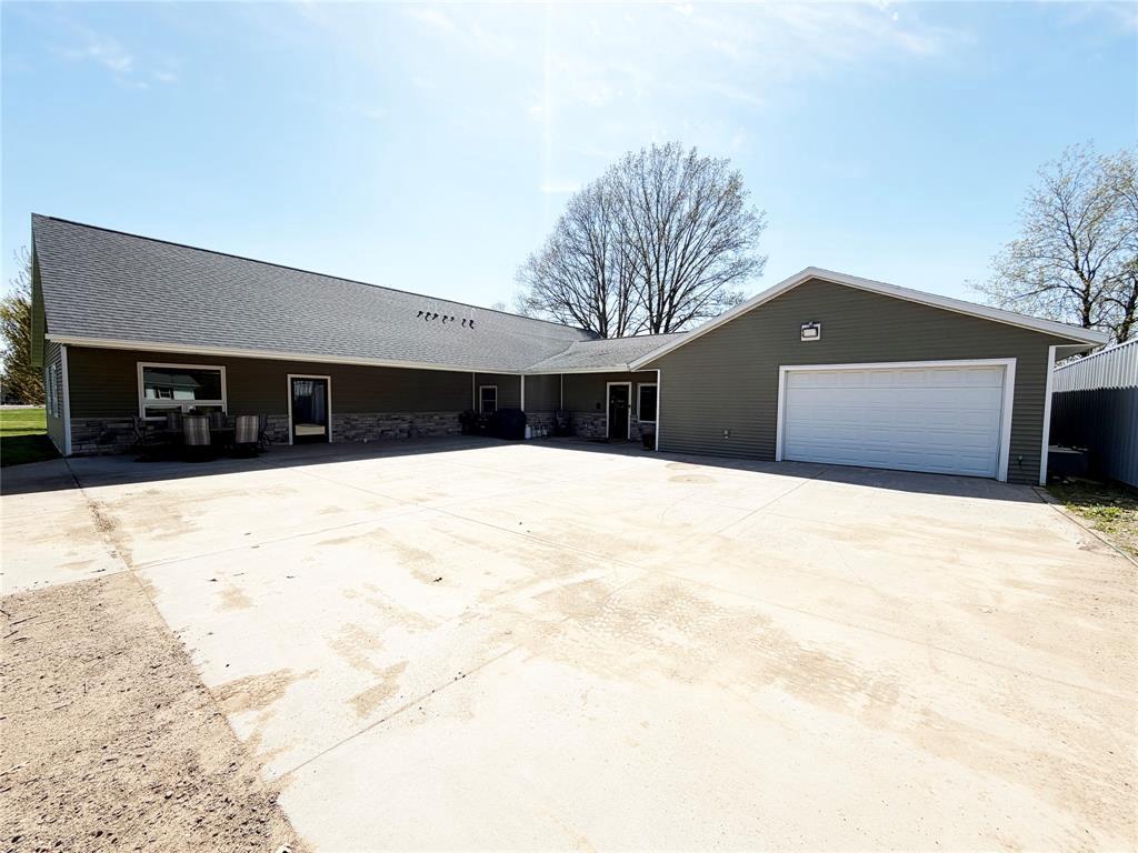 359 W Elm Street — photo
