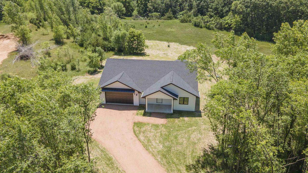 1043 E Taplin Drive — photo