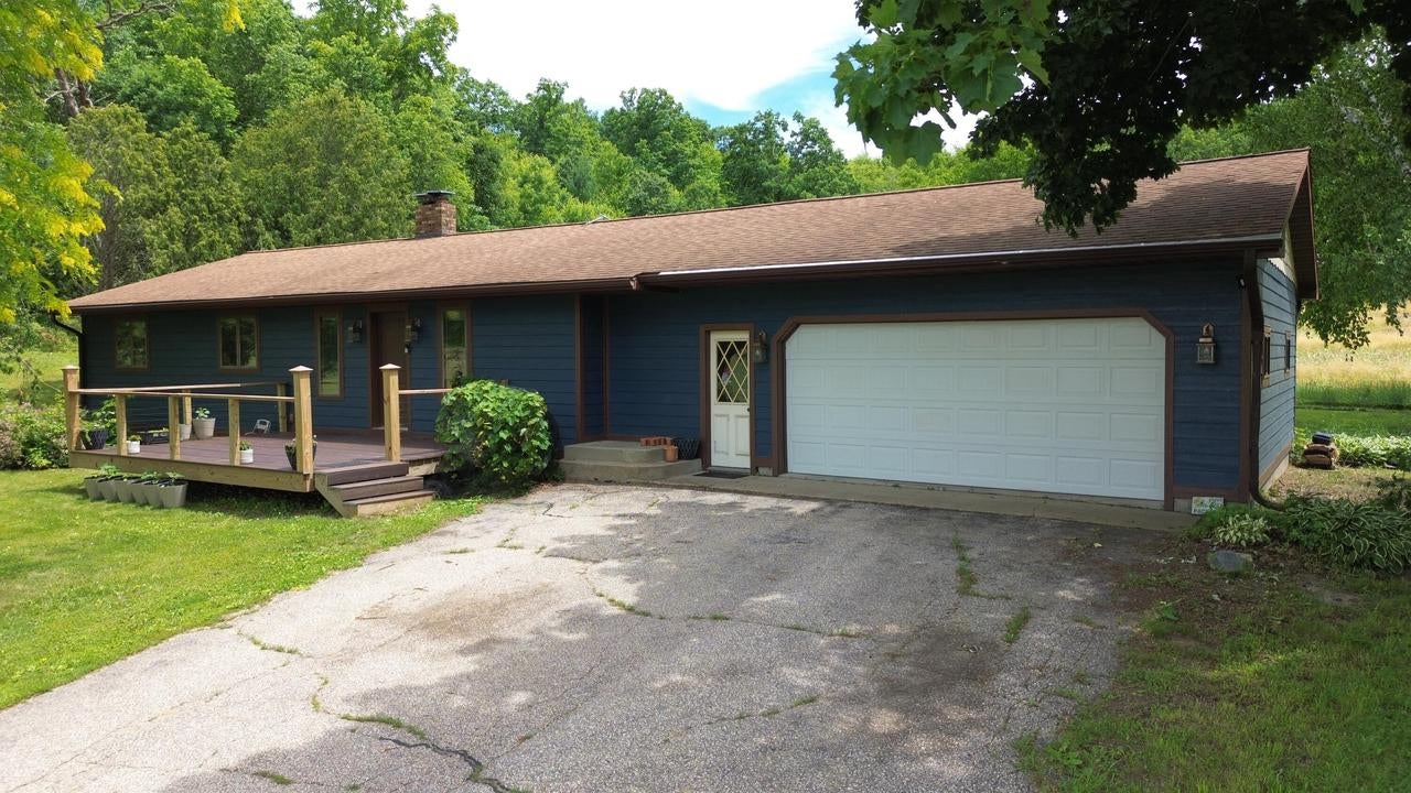 2836 State Highway 27 — photo