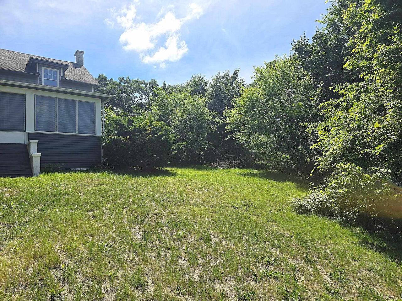 2467 S Riverside DRIVE, Beloit, WI 53511 — photo 3