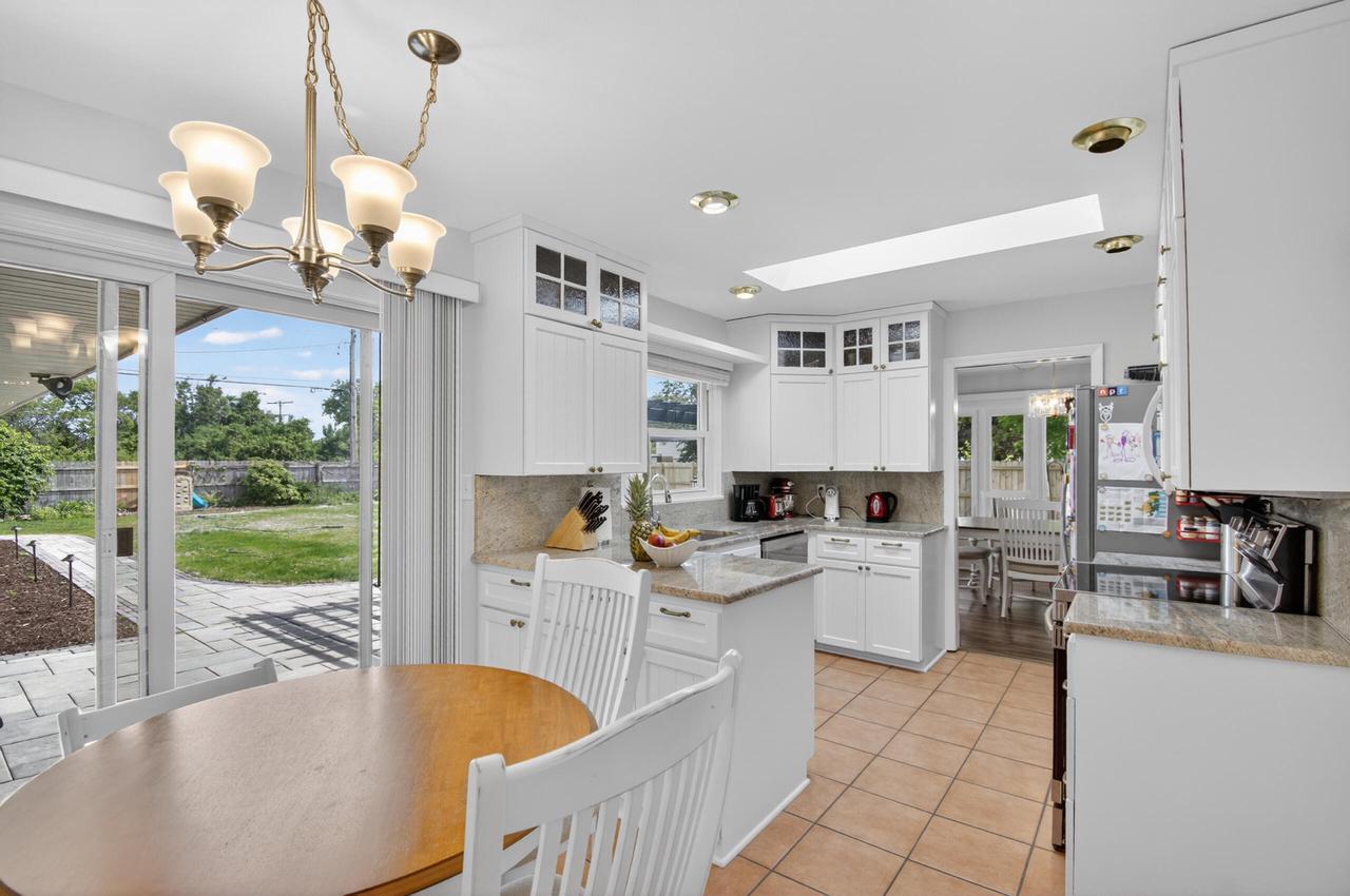 8 Steeplechase DRIVE, Racine, WI 53402 — photo 3