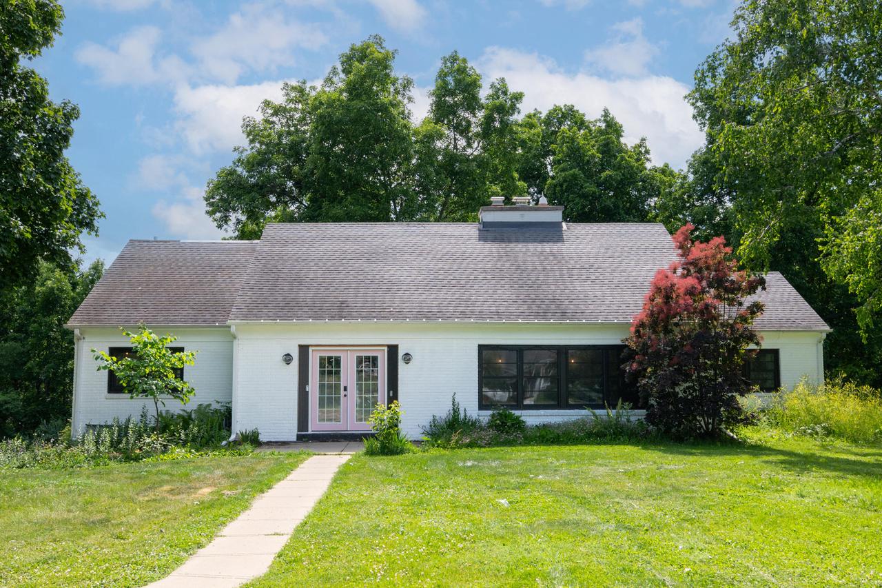 1345 Hickory Hill Lane — photo
