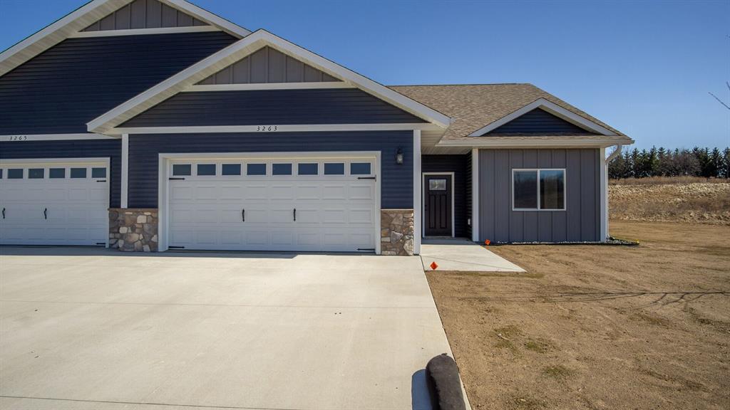 3351 Sunflower Lane — photo