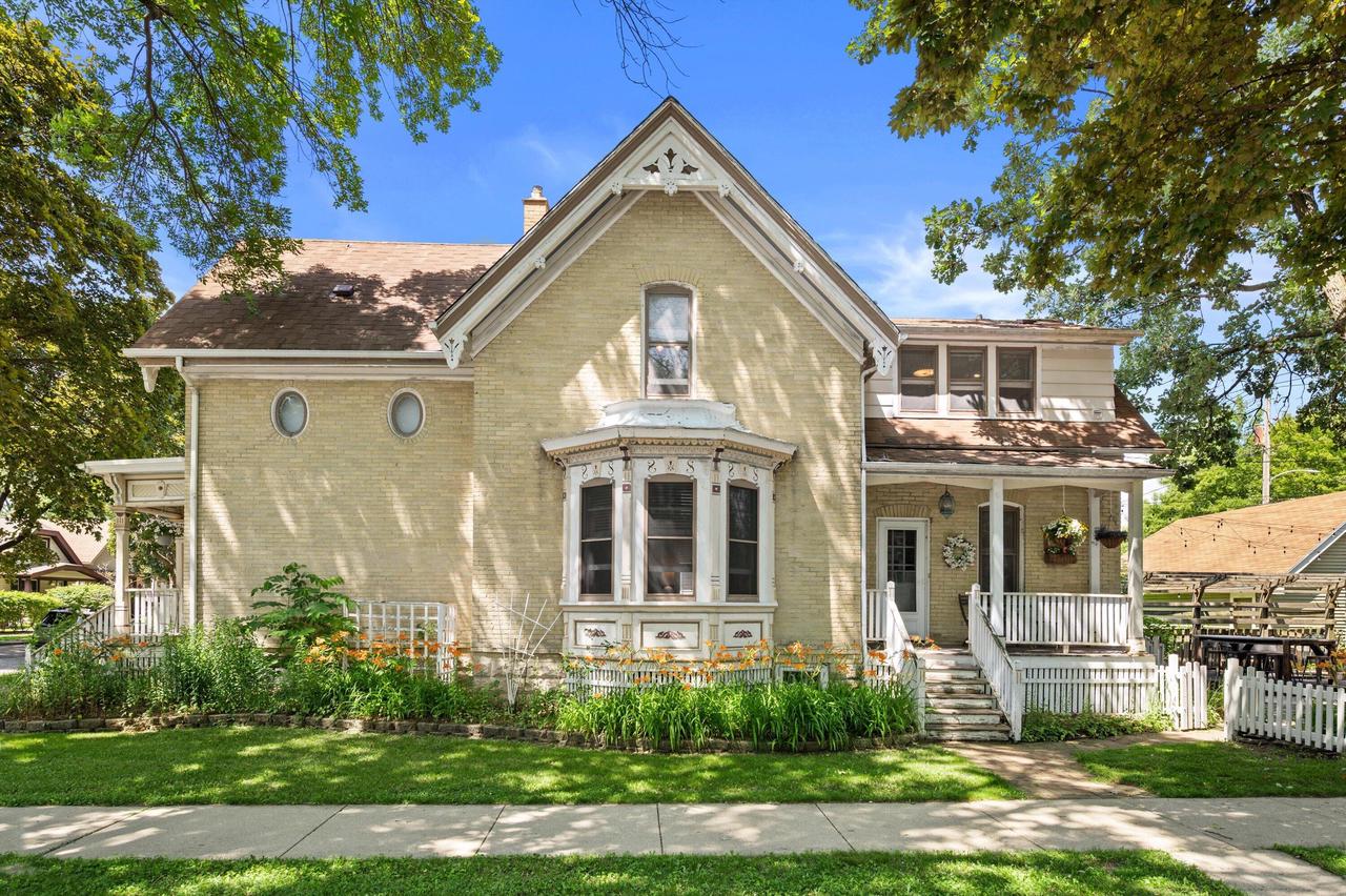 3174 S Herman Street — photo