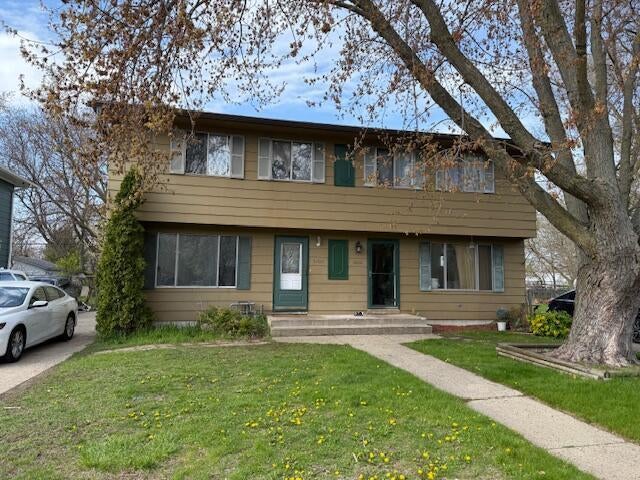 1404 87th Place — photo