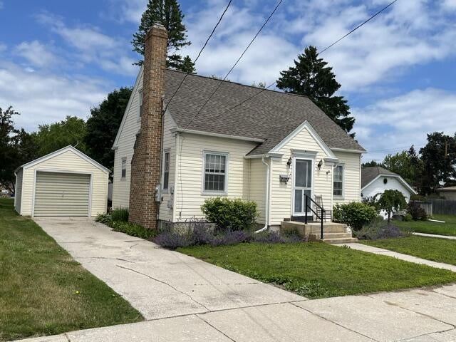 2112 30th STREET, Two Rivers, WI 54241 — photo 2