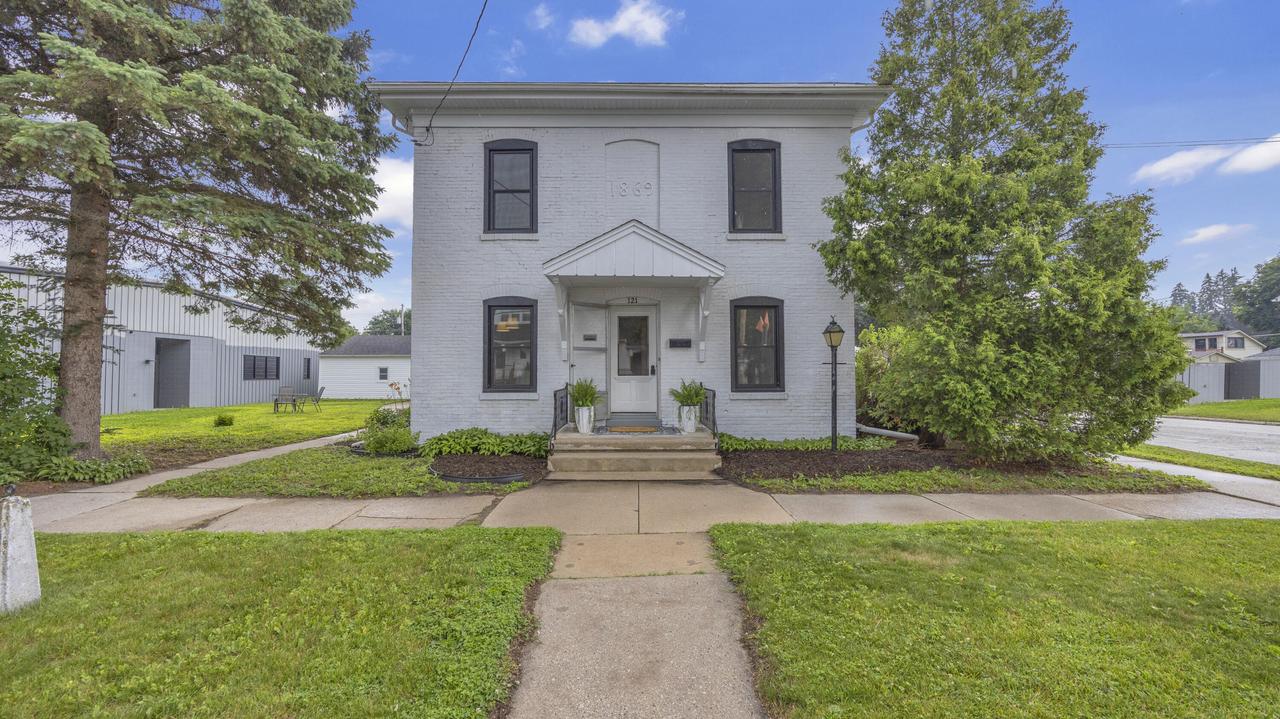121 Cedar Street — photo