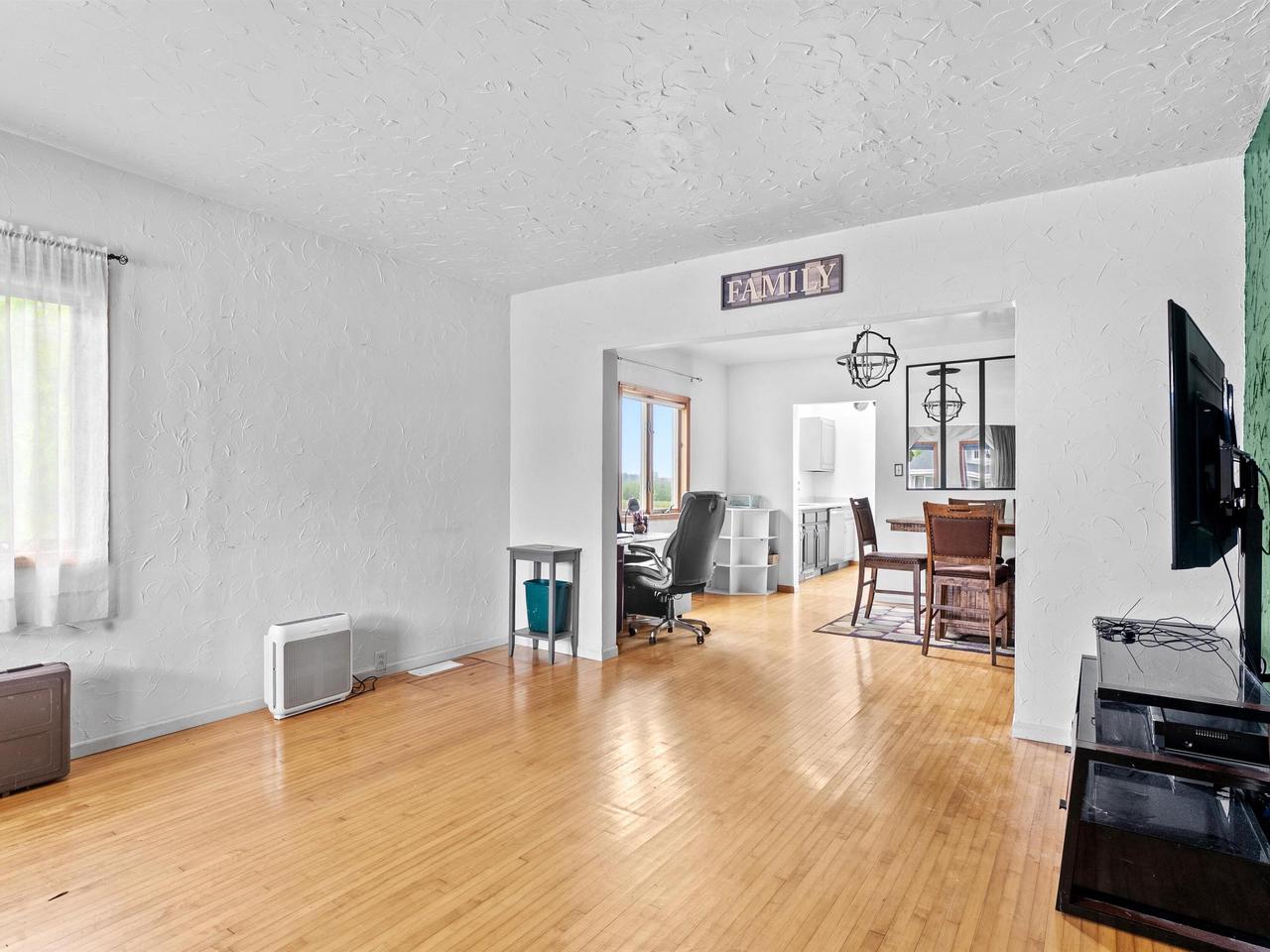 2906 Forest AVENUE, Two Rivers, WI 54241 — photo 3