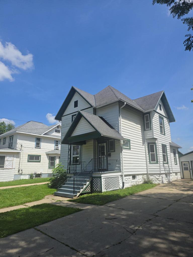 215 N Main STREET, Reeseville, WI 53579 — photo 2