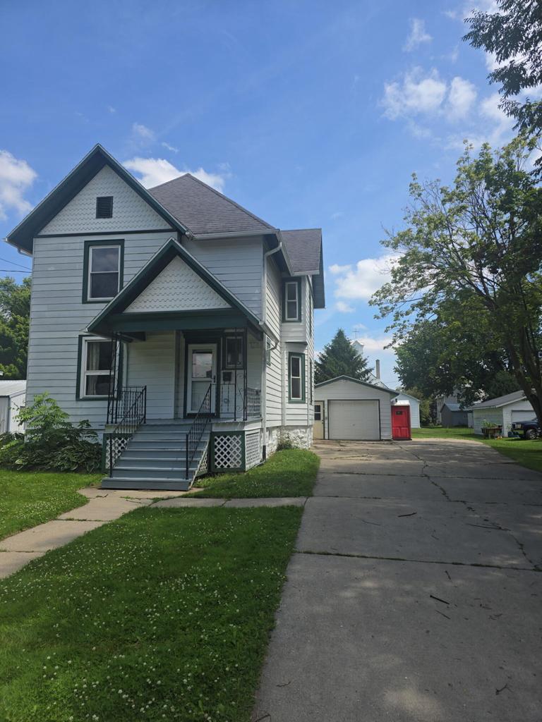 215 N Main STREET, Reeseville, WI 53579 — photo 3