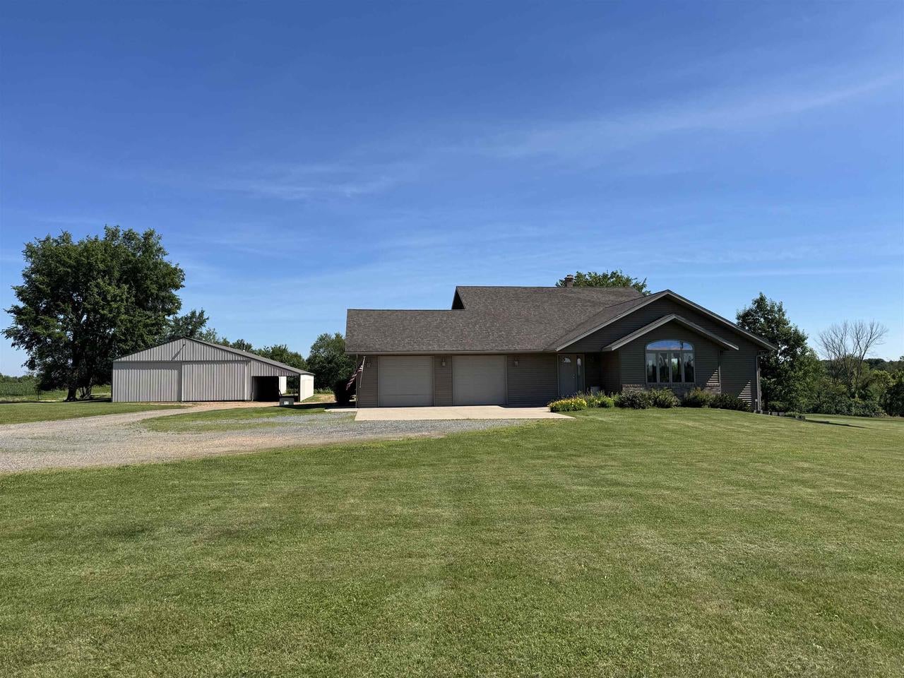 138580 Woodland Drive — photo