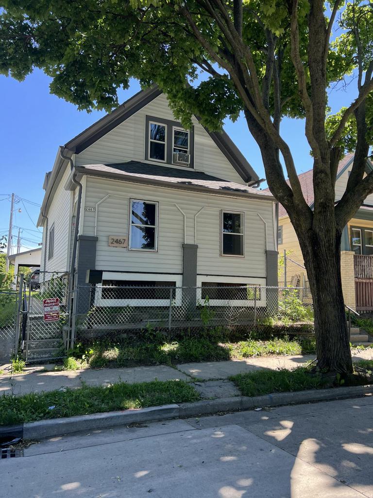 2467 W Cherry Street — photo