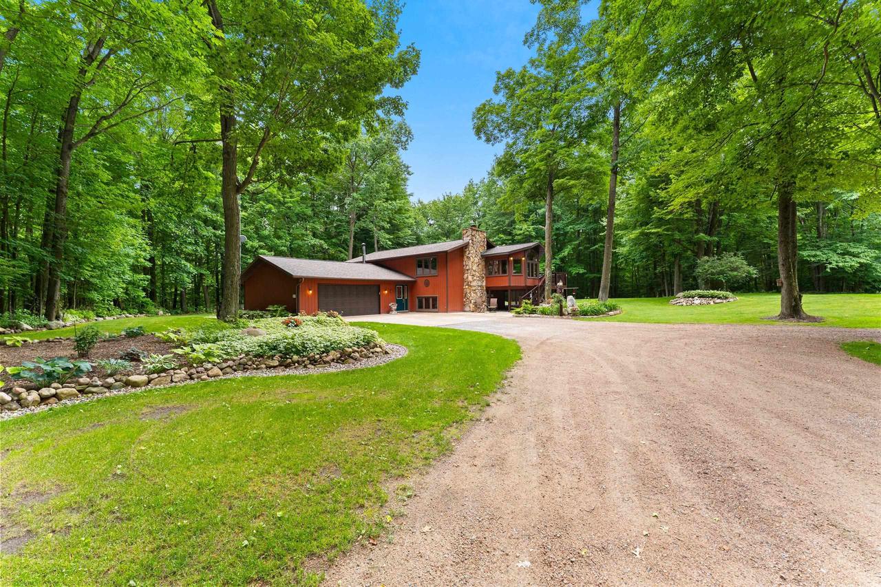 200800 Canopy LANE, Rosholt, WI 54473 — photo 2