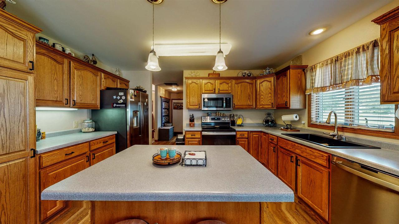 1505 Raveen STREET, Fort Atkinson, WI 53538 — photo 3