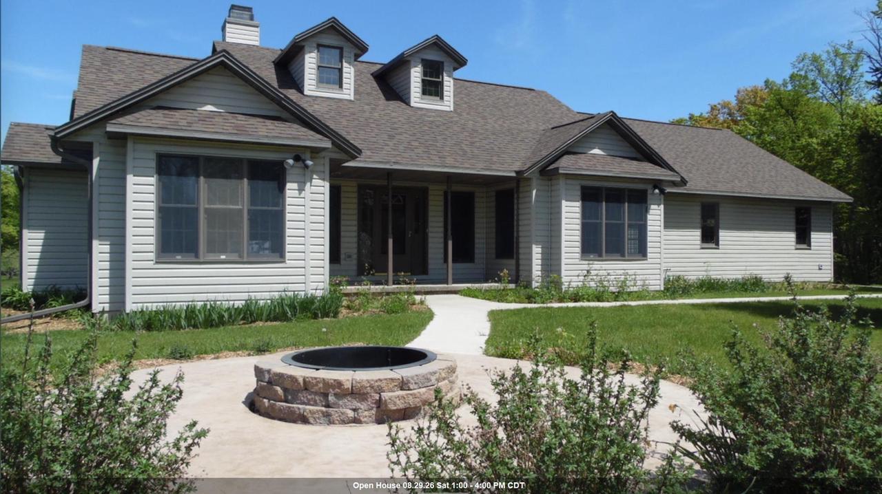 10226 Woodcrest Road — photo