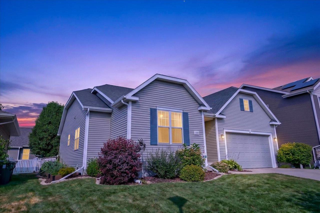 1320 Blazingstar Lane — photo