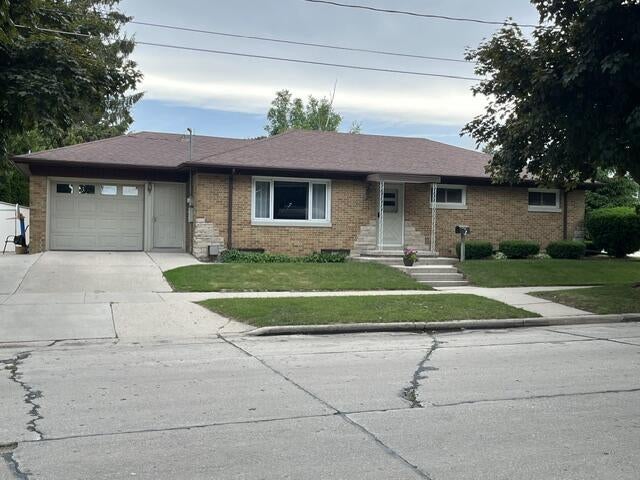 2504 S 8th Street — photo