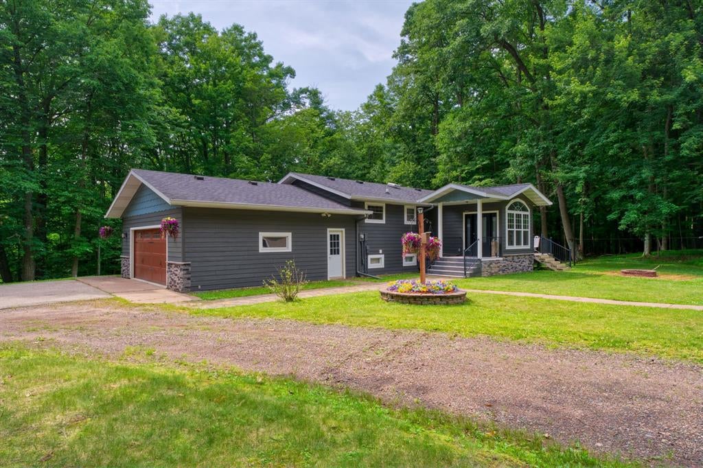 200 Ridgewood Drive — photo