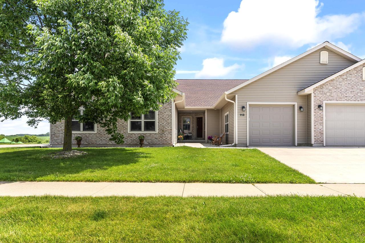 113 Community DRIVE, Fall River, WI 53932