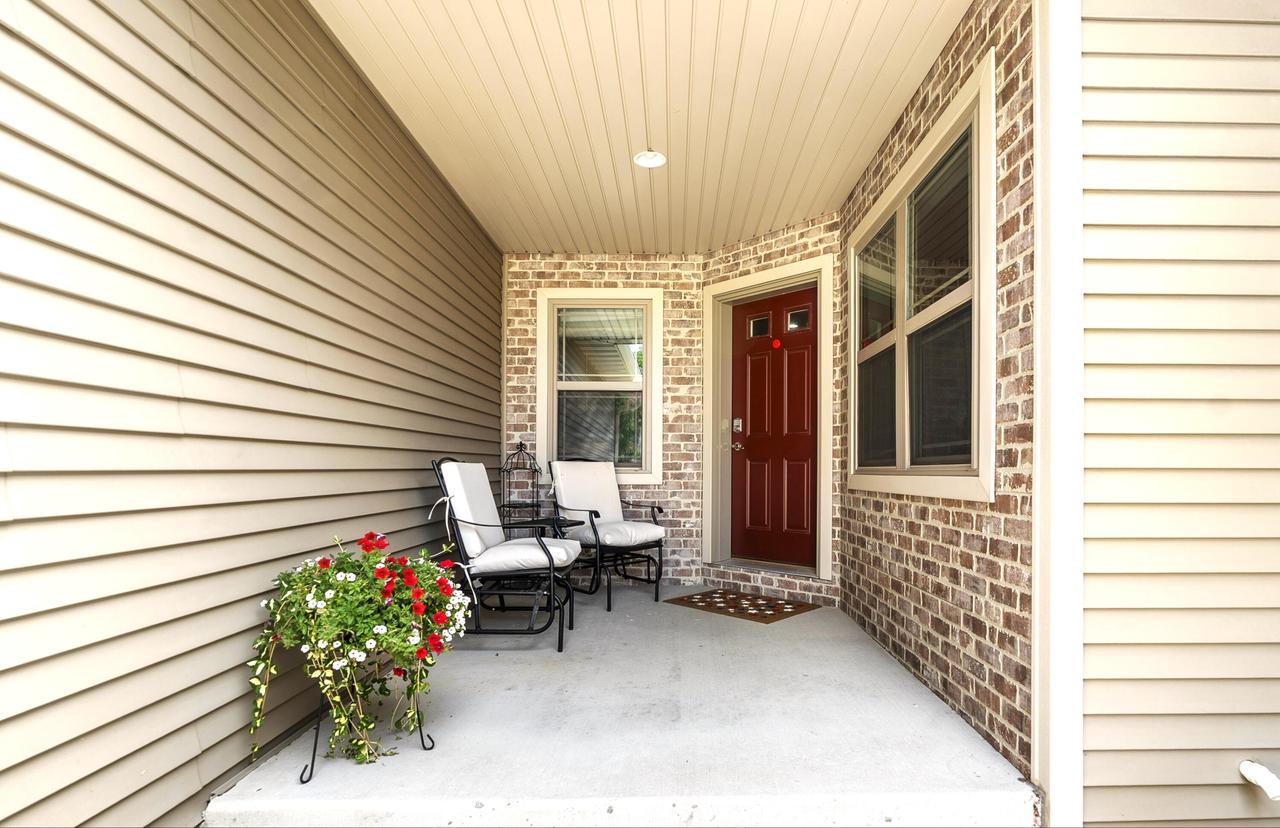 113 Community DRIVE, Fall River, WI 53932 — photo 3