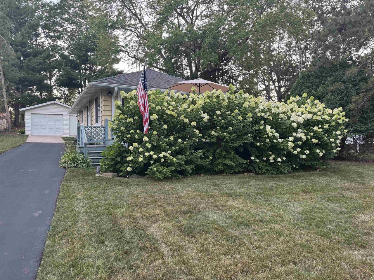 N4231 Lakeview Drive — photo