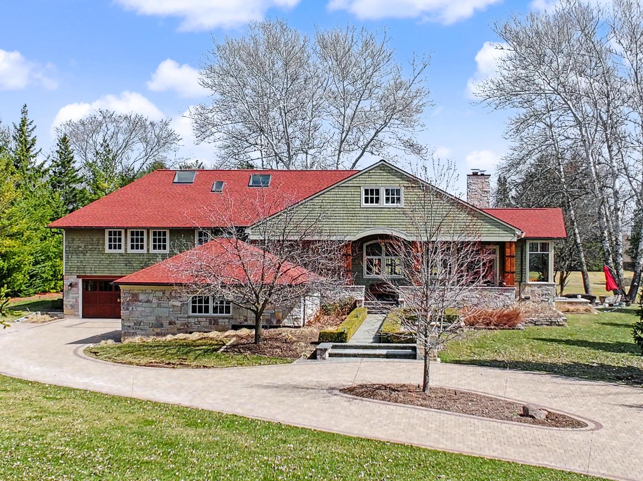 12138 N River Road — photo