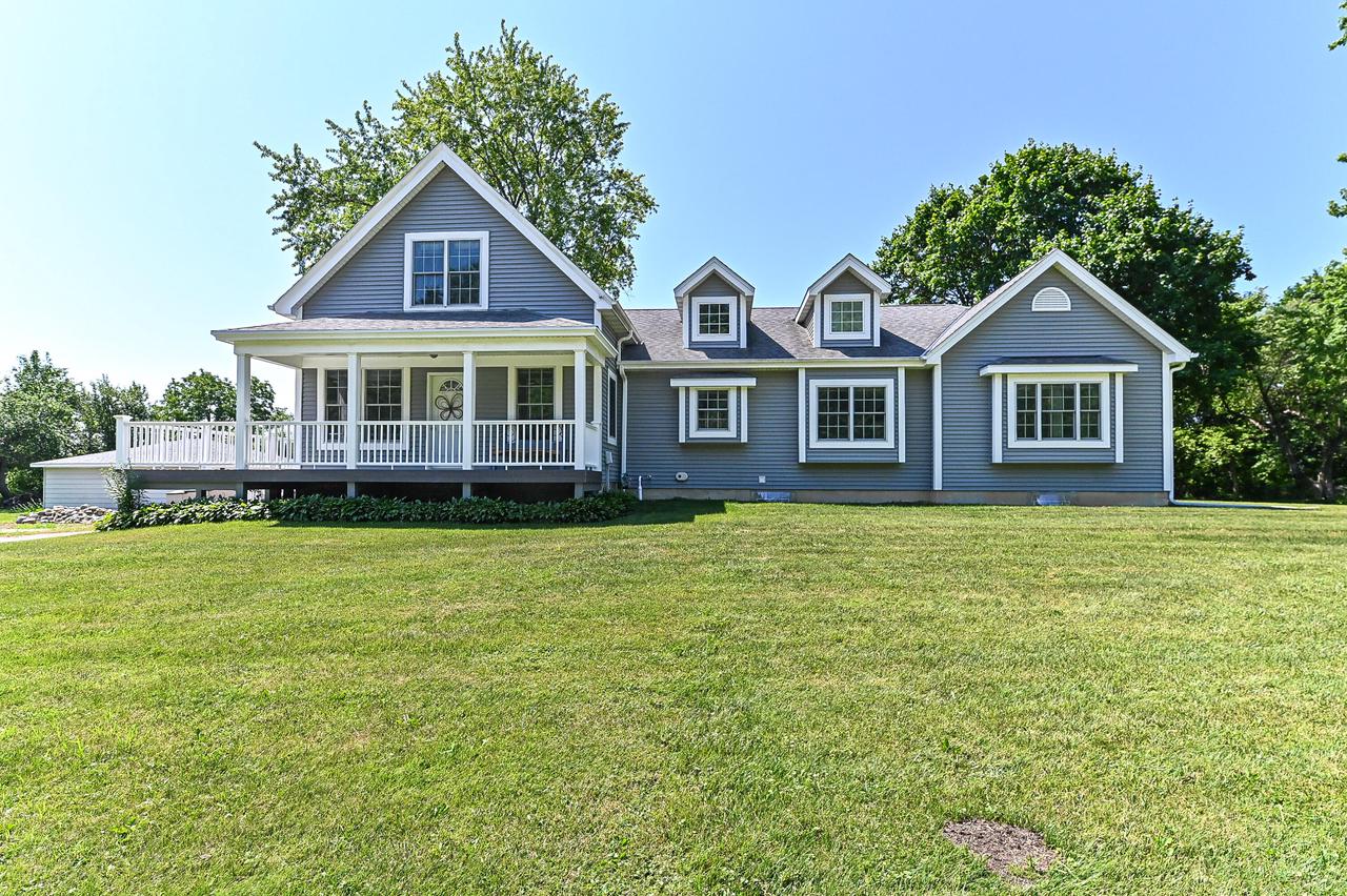 3665 E Fitzsimmons Road — photo
