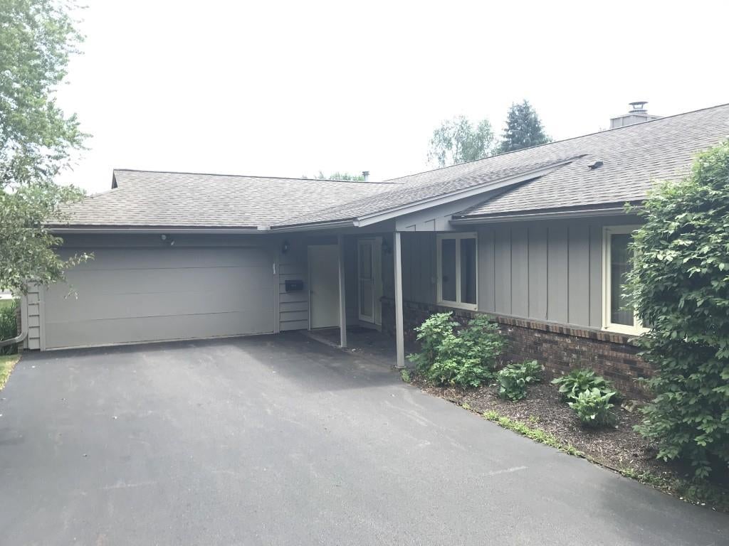 2305 Ridgeview DRIVE, Wausau, WI 54401 — photo 2