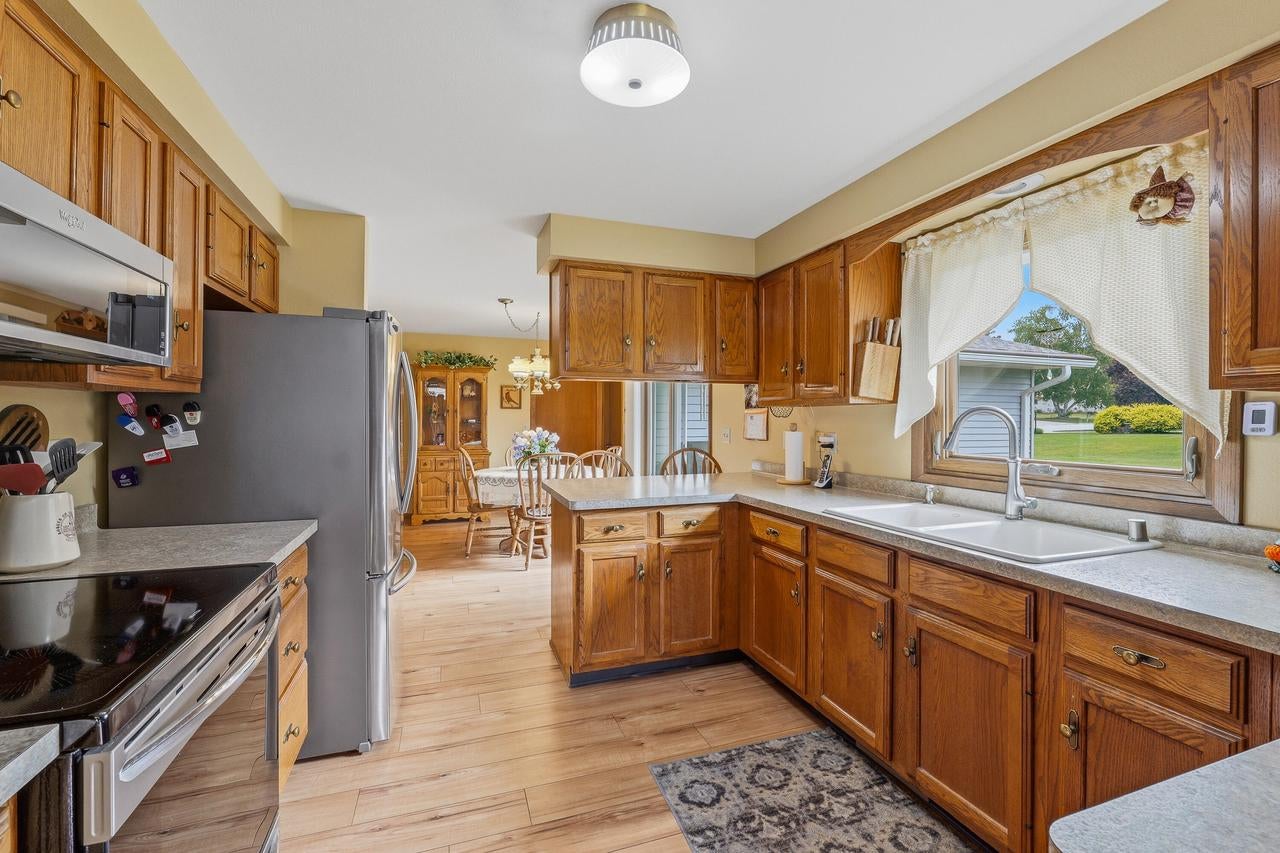 1237 audubon rd, SHEBOYGAN WI 53083 — photo 2