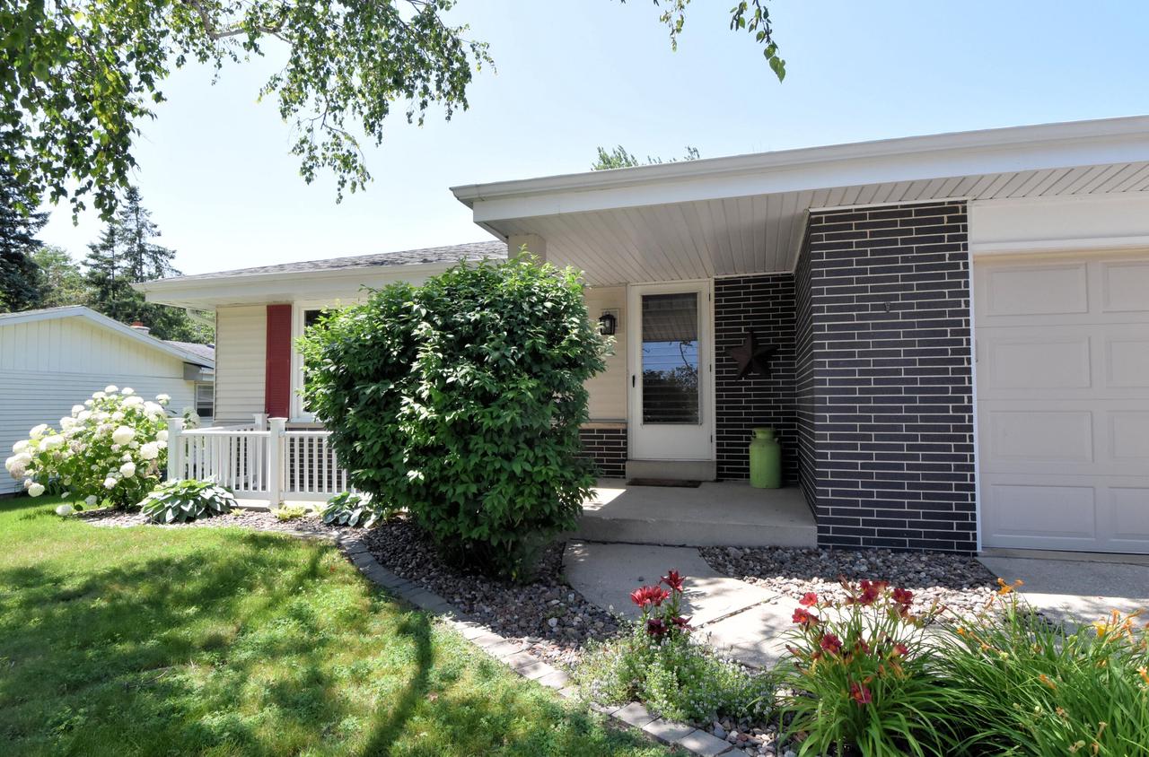 48 Virginia STREET, Racine, WI 53405 — photo 2