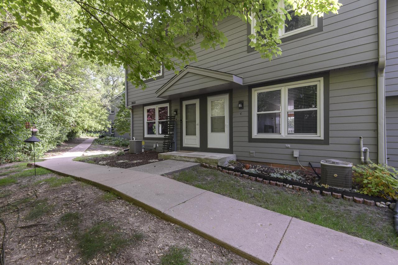 1823 Paramount Drive C — photo