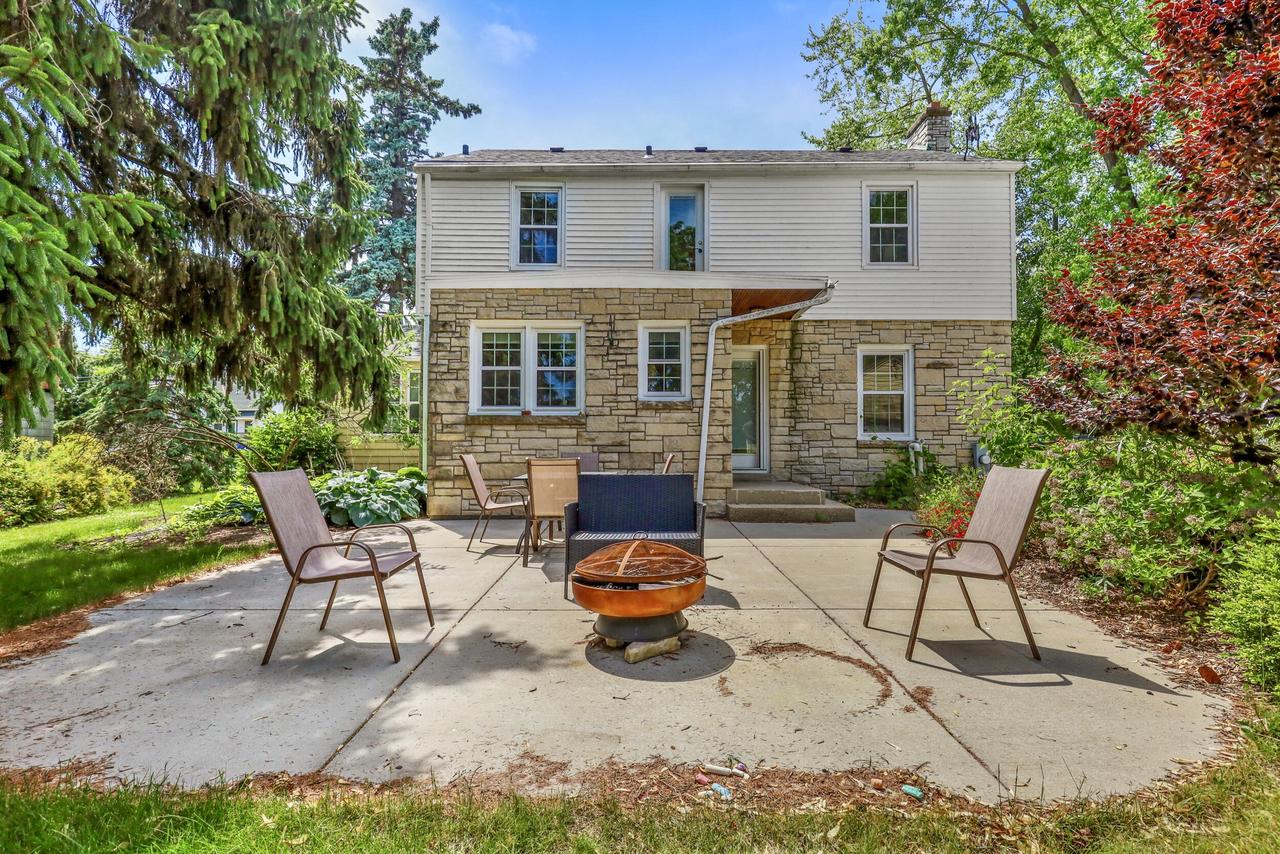 129 S Jackson Street — photo