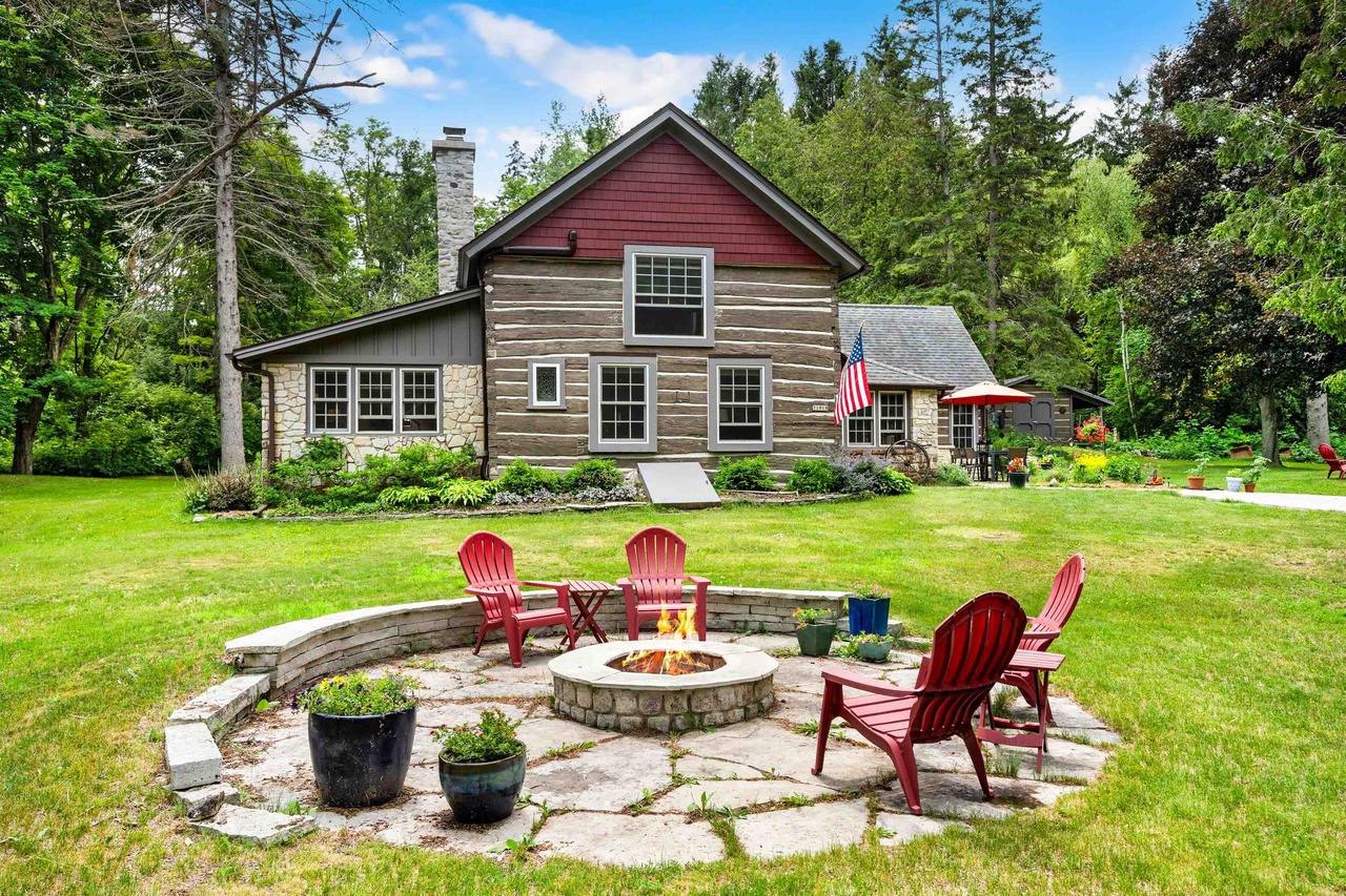 11919 Mink River Road — photo