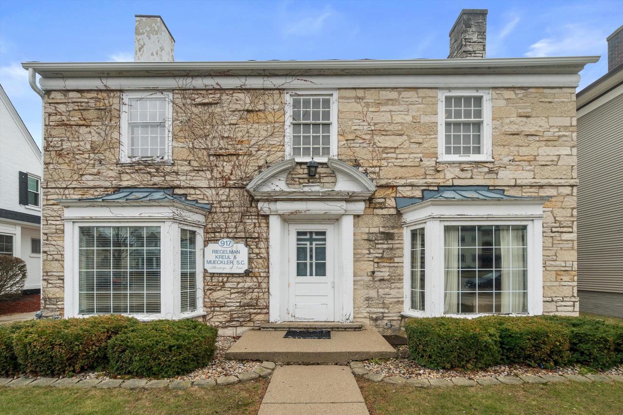 917 Main STREET, Racine, WI 53403