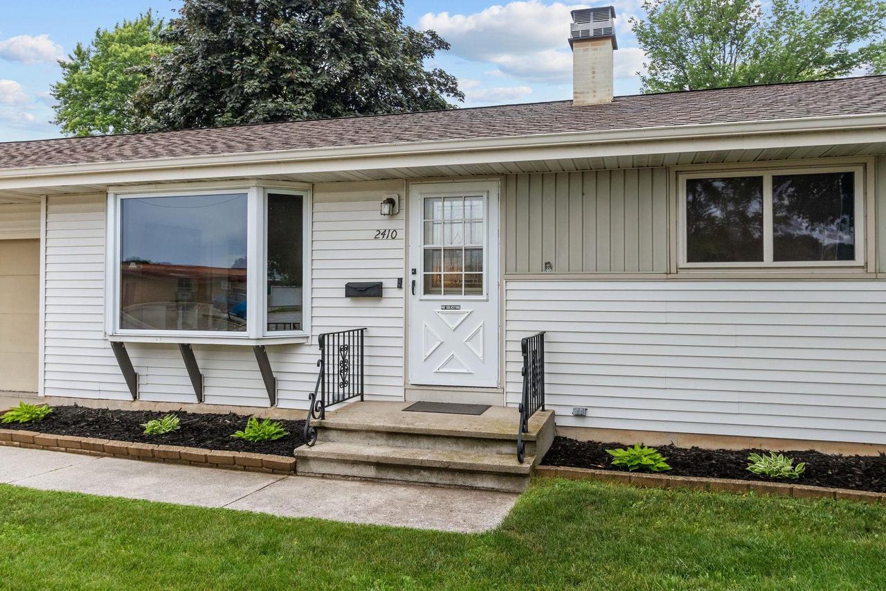 2410 36th STREET, Two Rivers, WI 54241 — photo 3