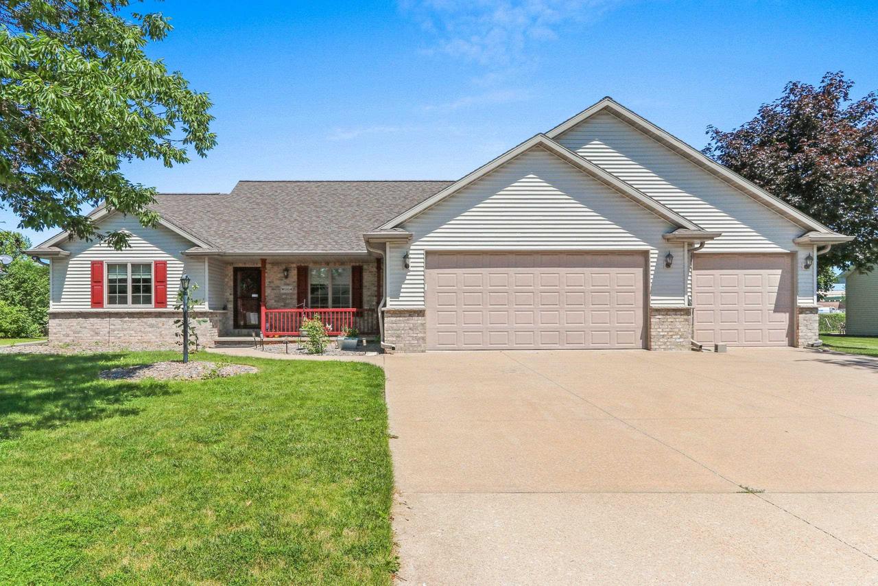 W6164 Shagbark Hickory Lane — photo