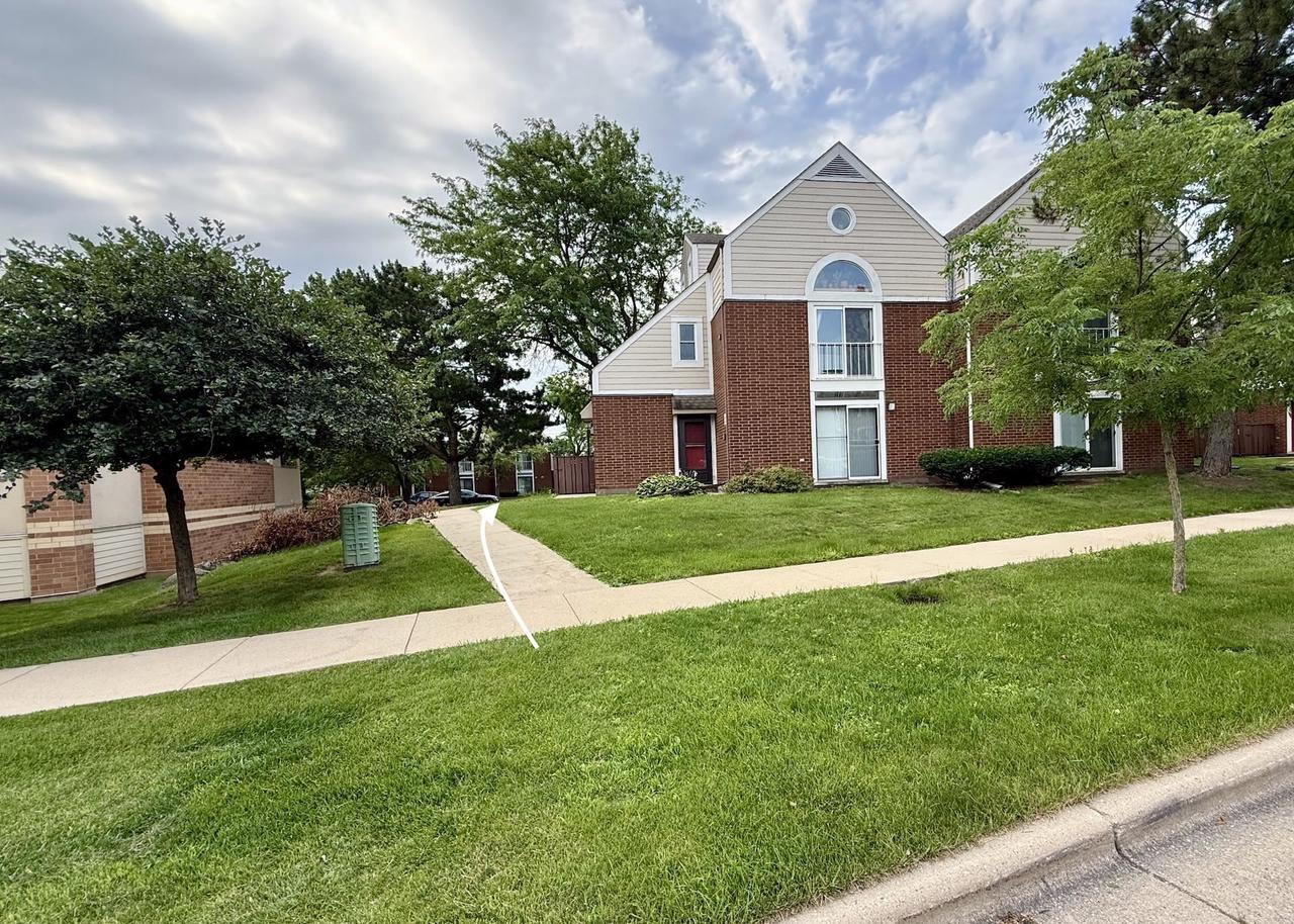 515 D'Onofrio Drive 1 — photo