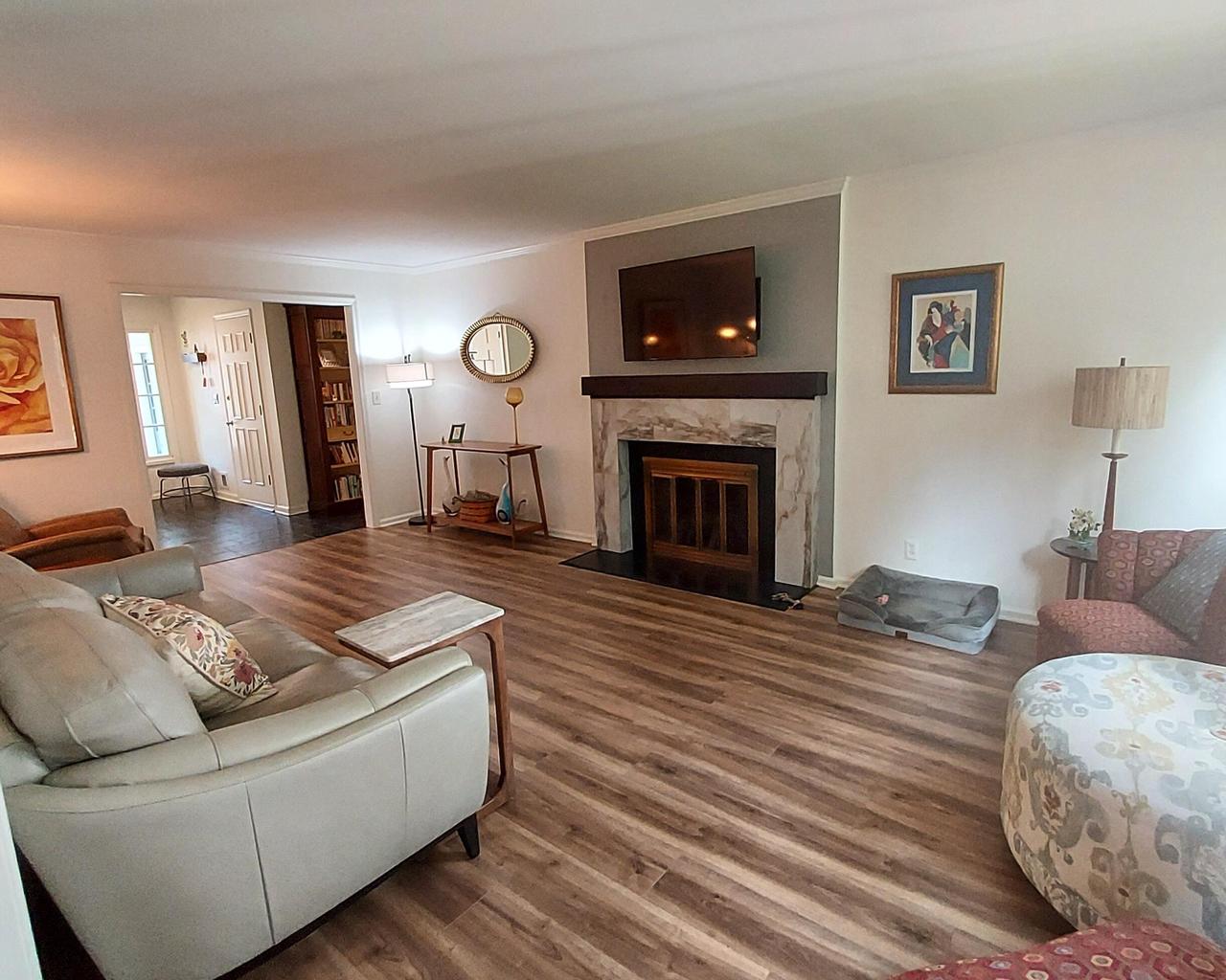 1027 W Shaker Circle — photo