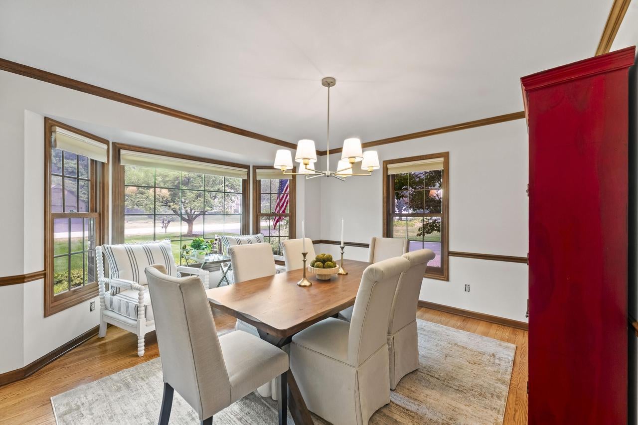 290 Fieldstone ROAD, Delafield, WI 53018 — photo 3