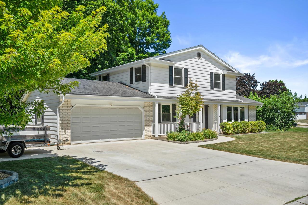 5888 Riverside DRIVE, Greendale, WI 53129 — photo 3